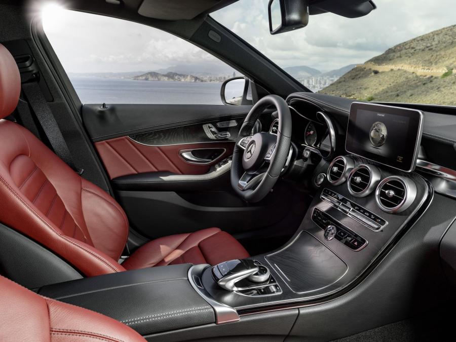  Mercedes-Benz C250 AMG Line 2014 года  (фото 10 из 47)